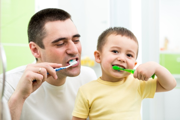Oral Hygiene Tips: How To Properly Store Your Family&#    ;s Toothbrushes