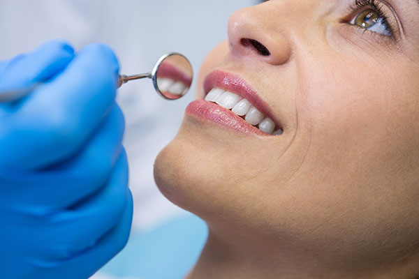 How Invisalign Gradually Shifts Your Teeth